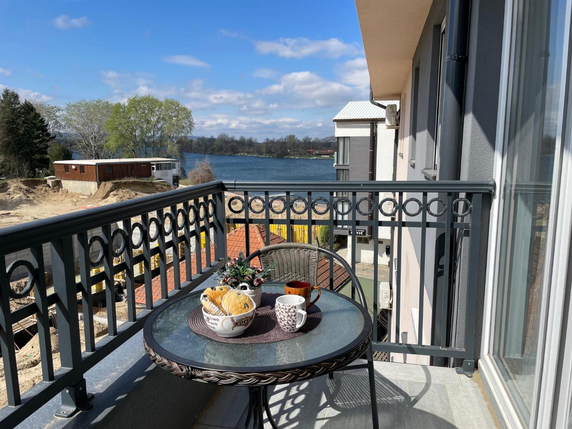 Apartman Miletic Ostrovo Luaran gambar